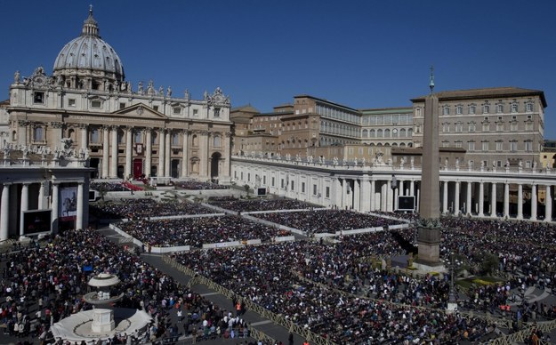 Plac Świętego Piotra w Watykanie w niedzielę palmową /CLAUDIO PERI /PAP/EPA