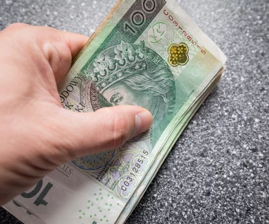 Płaca minimalna 2022. Ile wyniesie najniższa krajowa? Stawki brutto i na rękę.