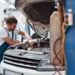 ASO Płacą nawet 1,4 tys. za godzinę pracy. To na tym zarabiają producenci