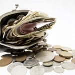 Płace: 1400 zł zbawi Polaków!