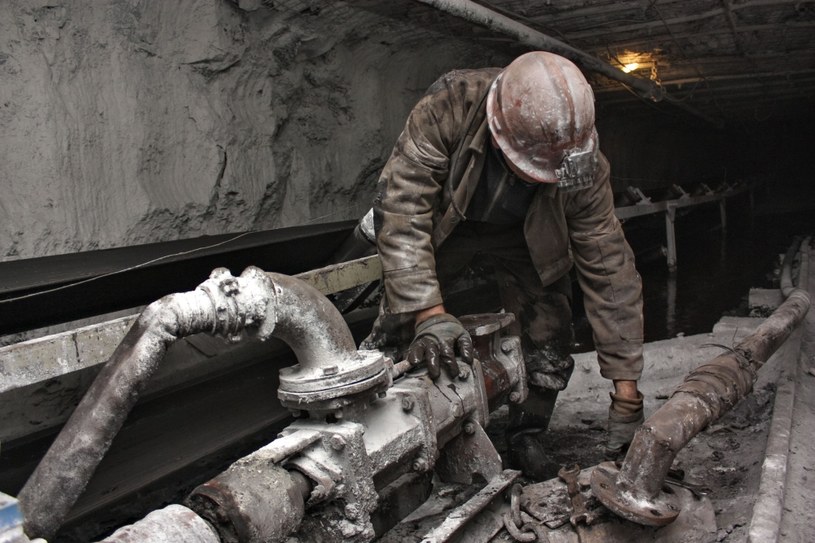 Płace w górnictwie nie robią już teraz na nikim zbytniego wrażenia /123RF/PICSEL