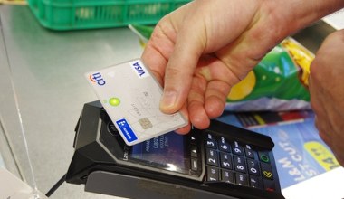 Płacisz kartą? Patrz na terminal, tak kradną pieniądze
