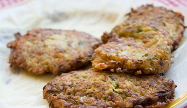 Placki z kaszy gryczanej na Wszystkich Świętych. Rozgrzeją, dodadzą energii na dłużej