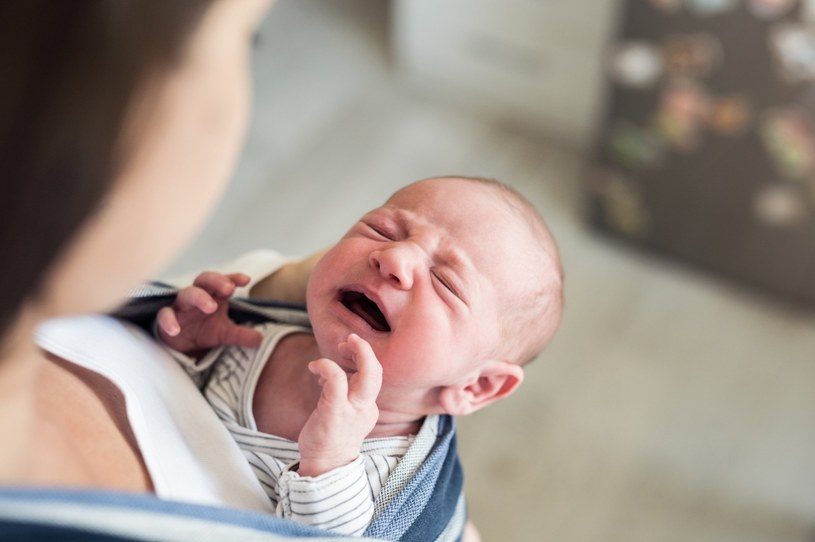 Płacz i odruchy bezwarunkowe to jedyny sposób komunikowania się noworodka ze światem zewnętrznym /123RF/PICSEL