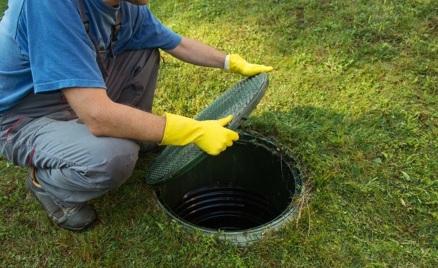 Plaga kradzieży żeliwnych pokryw do studzienek