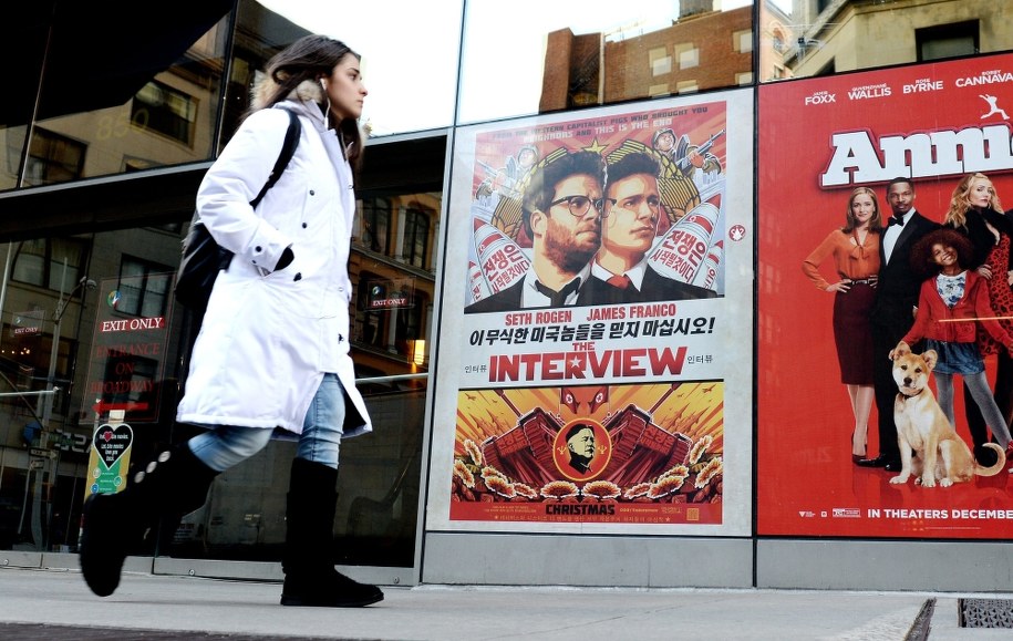 Plakat filmu "The Interview" /JUSTIN LANE /PAP/EPA