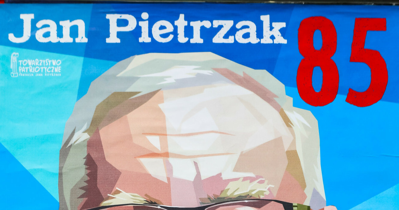 Plakat jubileuszowego koncertu Jana Pietrzaka /Adam Burakowski /Reporter