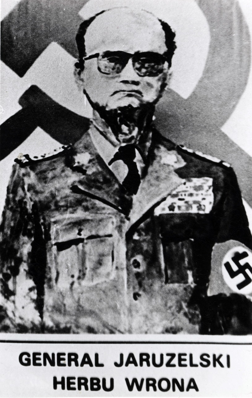Plakat z okresu stanu wojennego, przedstawiający generała Wojciecha Jaruzelskiego /KARTA /Agencja FORUM