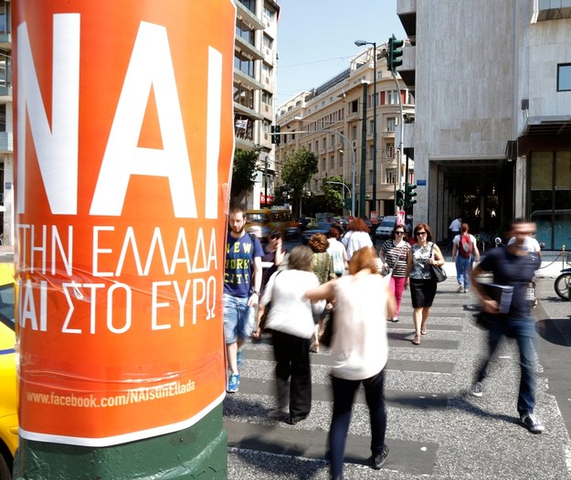 Plakat zachęcający do głosowania w referendum na "tak" /ARMANDO BABANI  /PAP/EPA