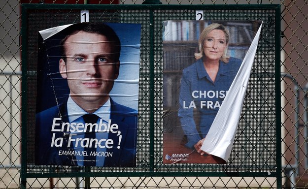 Plakaty wyborcze Macrona i Le Pen /PAP/EPA/SEBASTIEN NOGIER /PAP/EPA