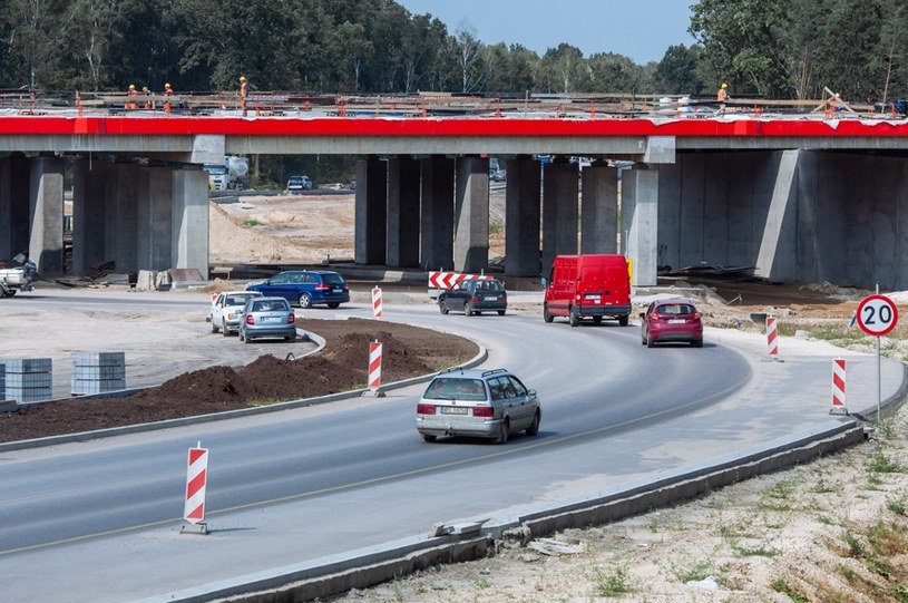 Plan budowy obejmuje 1250 km nowych dróg /Jakub Wysocki /Reporter