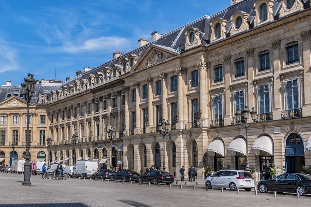 Plan Vendome w Paryżu /Shutterstock