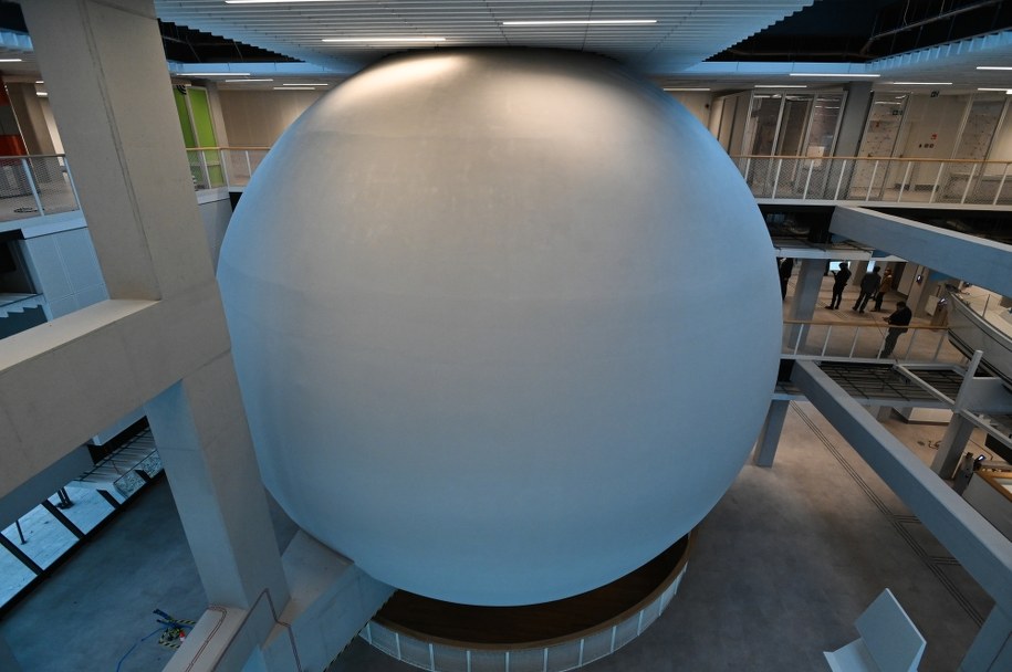Planetarium Morskiego Centrum Nauki w Szczecinie /	Marcin Bielecki   /PAP