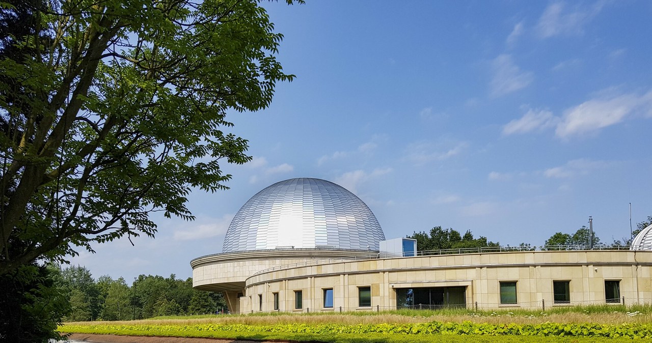 Planetarium Śląskie cieszy się niesłabnącą popularnością. I zdobywa prestiżowe nagrody /Tomasz Kawka/East News /East News
