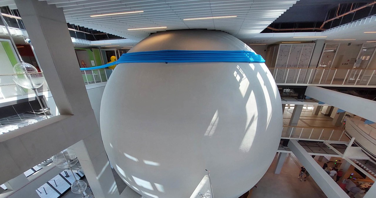 Planetarium w MCN robi wrażenie. Mieści się w gigantycznej betonowej kuli /Karol Kubak /archiwum prywatne