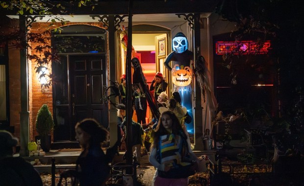 Planowali masakrę w Halloween. FBI udaremniło zamach