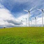 Planowane złagodzenie przepisów o budowie wiatraków na lądzie pozwoli na obniżenie cen energii