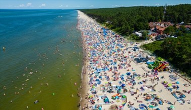 Planujesz "sierpniówkę" nad Bałtykiem? W tych miejscach będą prawdziwe tłumy 