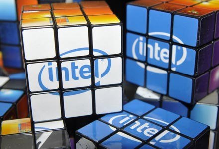 Plany Intela mogą bardzo utrudnić życie takim producentom jak ATI i Nvidia /AFP