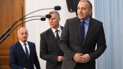 Platforma wychodzi z cienia?