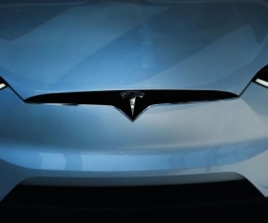 Platformowy Cuphead dostępny wkrótce na... samochodach Tesla