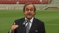 Platini w Polsce: Trzeba wymienić murawy