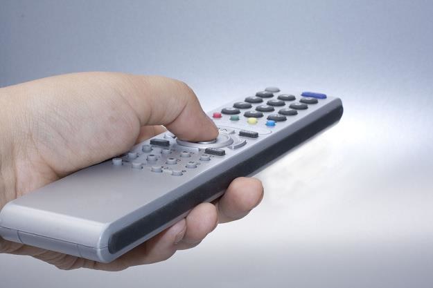 Płatne telewizje zarobią 6-10 proc. kosztów poniesionych przy przekazywaniu informacji Poczcie /&copy;123RF/PICSEL