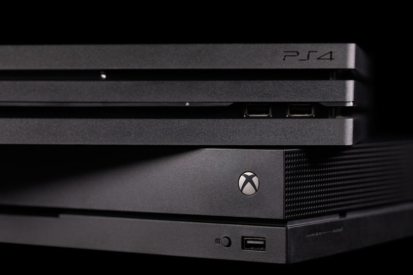 PlayStation 4 i Xbox One /123RF/PICSEL