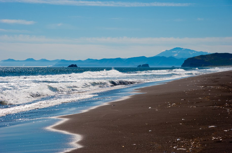 Plaża Chalaktyryjska na Kamczatce /Shutterstock