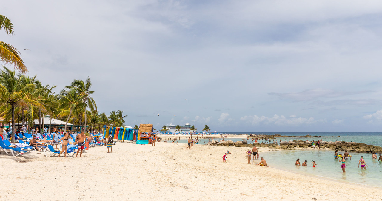 Plaża na Bahamach /123RF/PICSEL