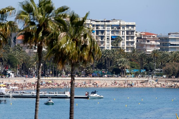 Plaża w Cannes /SEBASTIEN NOGIER  /PAP/EPA