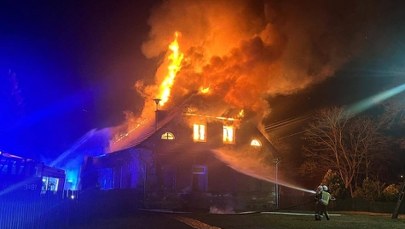 Plebania w płomieniach. Uratowano archiwum i przedmioty liturgiczne 