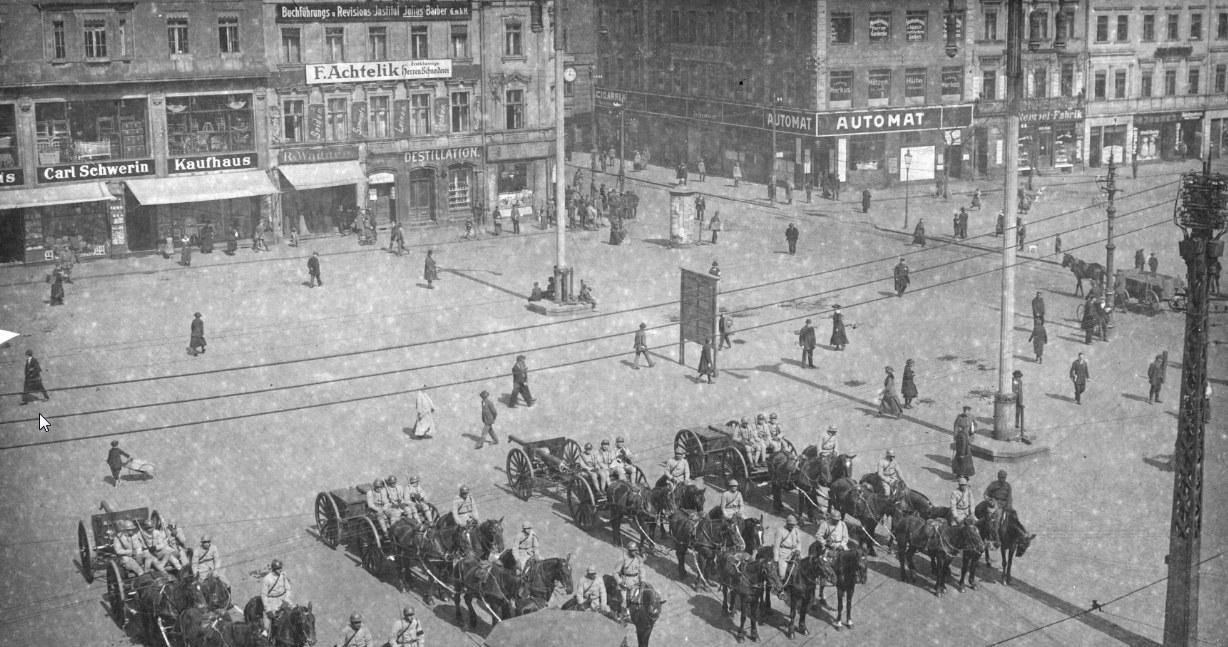 Plebiscyt na Śląsku. Artyleria francuska w Katowicach /Z archiwum Narodowego Archiwum Cyfrowego