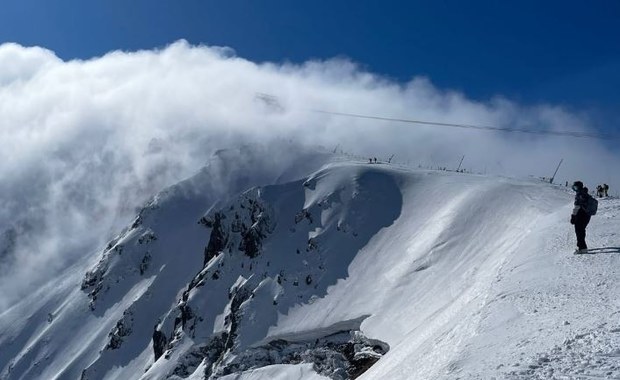 Plecak lawinowy uratował narciarza w słowackich Tatrach [FILM]
