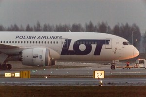 PLL LOT zakupi nowe samoloty. Pod uwagę brane są dwie firmy
