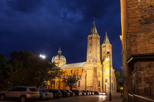 Płock: Proboszcz katedry wycofał zawiadomienie w sprawie napisu na murze 