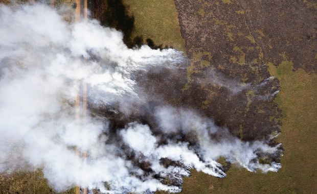 Płoną największe mokradła w Europie. Mińsk wysyła do akcji superciężki Mi-26
