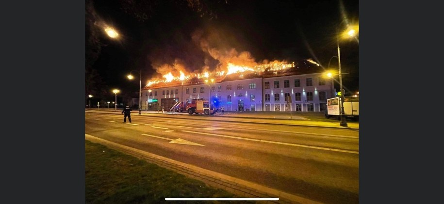 Płonie dach galerii handlowej w Ełku /Gorąca Linia RMF FM