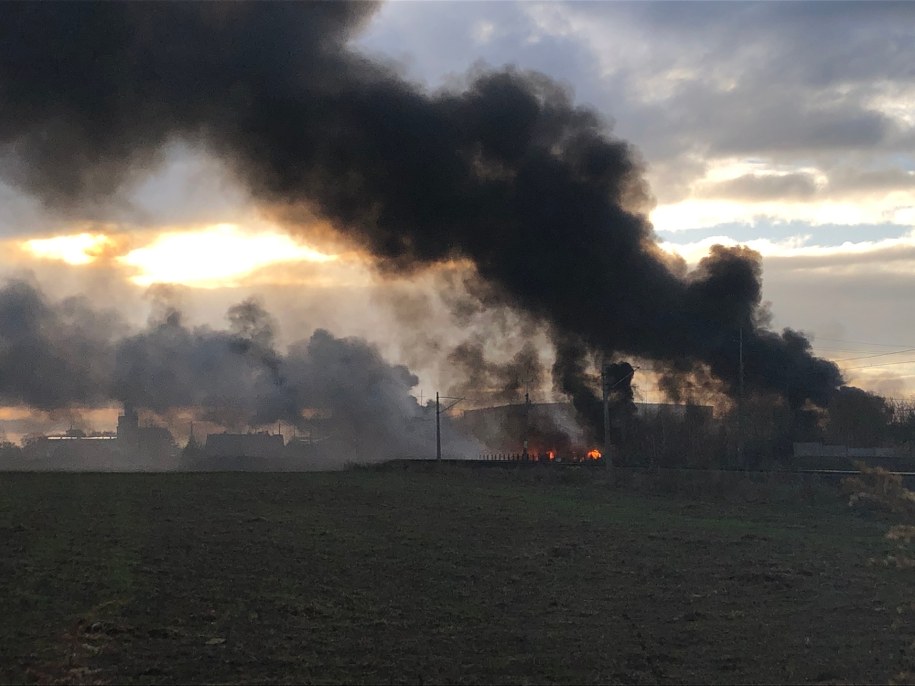 Płonie składowisko odpadów foliowych w Gronowie Górnym /Kuba Kaługa /RMF FM