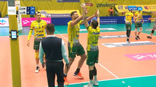 PlusLiga. Kuriozalna sytuacja. Siatkarze Zawiercia nie zauważyli, że wygrali seta (POLSAT SPORT). WIDEO