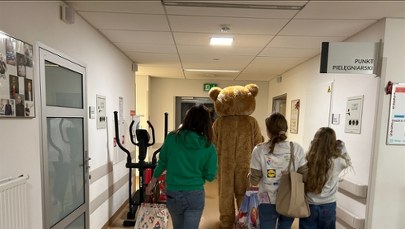 Pluszowe misie trafiły do małych pacjentów w Gdańsku