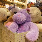 Pluszowy miś za 20 tys. złotych. Fala krytyki na słynny dom handlowy