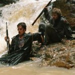 Pływać w rzece pełnej węży