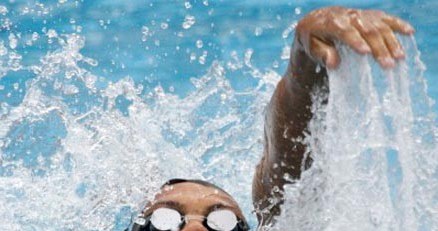 Pływanie wymaga przygotowania /AFP