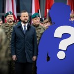 mundur Po 33 latach koniec "Pantery". Wojsko Polskie pokazało nowy mundur