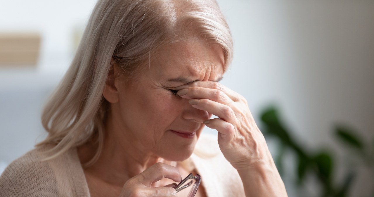 Po 45. roku życia spada poziom estrogenów. Hormonów, które u kobiet naturalnie chronią układ sercowo-naczyniowy /123RF/PICSEL