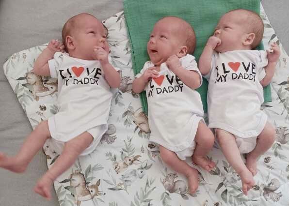 Po 6 tygodniach pobytu na Oddziale Noworodków, Patologii i Intensywnej Terapii chłopcy wspólnie z rodzicami udali się do domu. /Szpital Szczecin "Zdroje" /