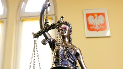 Po 7 latach rządów PiS Kaczyński przyznaje: Sądy działają fatalnie źle