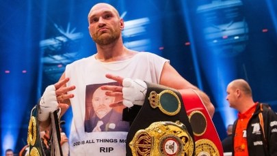 Po aferze z kokainą Tyson Fury oddał mistrzowskie pasy federacji WBA i WBO