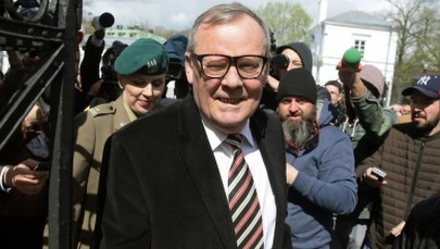 PO: Berczyński wciąż jest zatrudniony w MON. Dzień po tym, jak oddał dokumenty ws. Caracali...